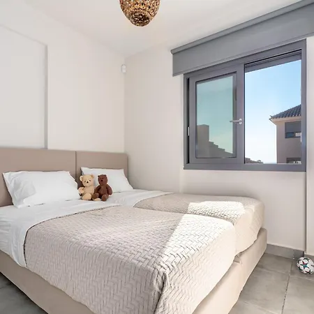 Aqua Iv Villa *
