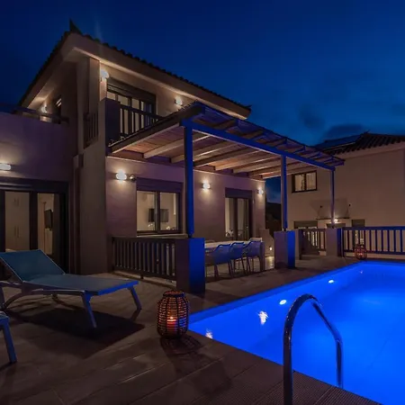 Villa Aqua Iv